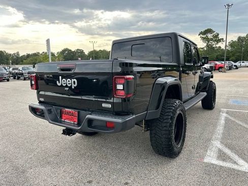 Used 2020 Jeep Gladiator Overland AWD/4WD image 5