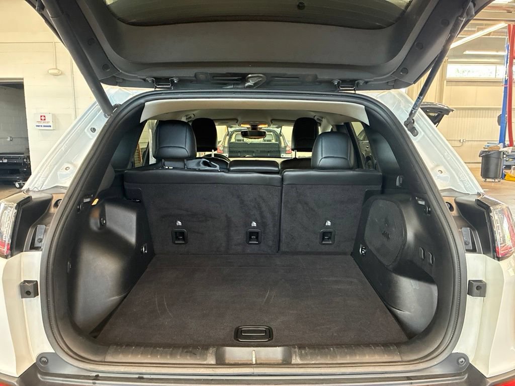 Used 2019 Jeep Cherokee Limited AWD/4WD image 21