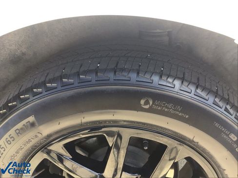 Used 2023 Chevrolet Equinox LT image 37