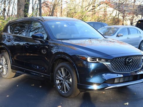New 2025 MAZDA CX-5 Signature image 2