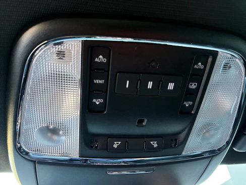 Used 2023 Chrysler 300 S w/ Comfort Group image 12