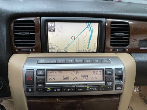 Used 2010 Lexus SC 430 Convertible RWD image 29