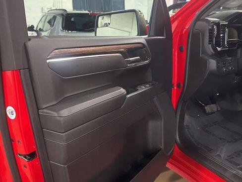 Used 2023 Chevrolet Silverado 1500 LT image 11