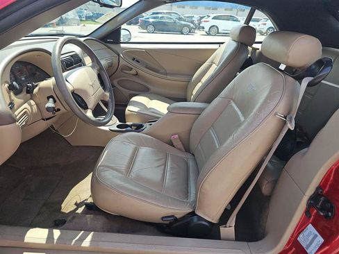 Used 2000 Ford Mustang Convertible RWD image 13