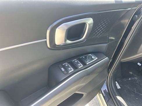 New 2026 Kia Sorento LX FWD image 16