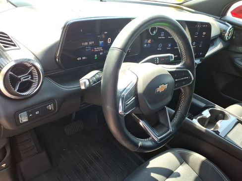 Used 2024 Chevrolet Blazer EV LT AWD/4WD image 8