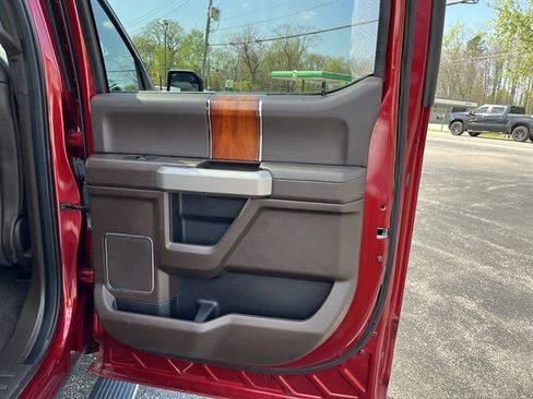 Used 2018 Ford F150 King Ranch w/ Equipment Group 601A Luxury AWD/4WD image 37