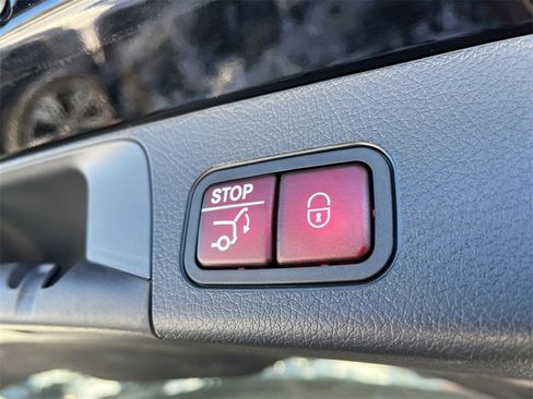 Certified 2025 Mercedes-Benz GLB 250 4MATIC image 20