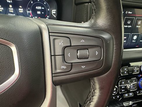 Used 2022 GMC Yukon XL Denali AWD/4WD image 39