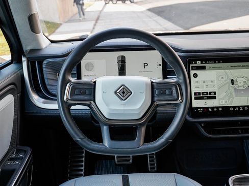 Used 2023 Rivian R1T Adventure image 12