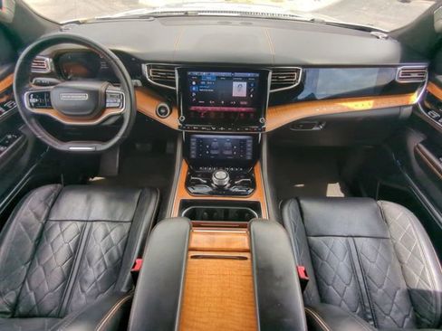 Used 2022 Jeep Grand Wagoneer Series III w/ Rear Seat Video Group 1 AWD/4WD image 19