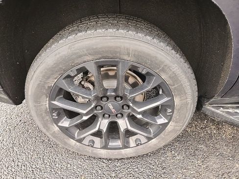 Used 2023 GMC Yukon Denali w/ LPO, Floor Liner Package image 36