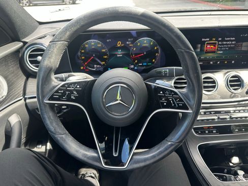 Used 2023 Mercedes-Benz E 450 4MATIC Sedan image 3
