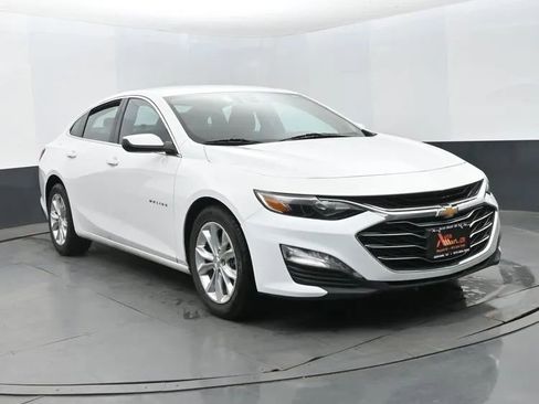 Used 2024 Chevrolet Malibu LT FWD image 2