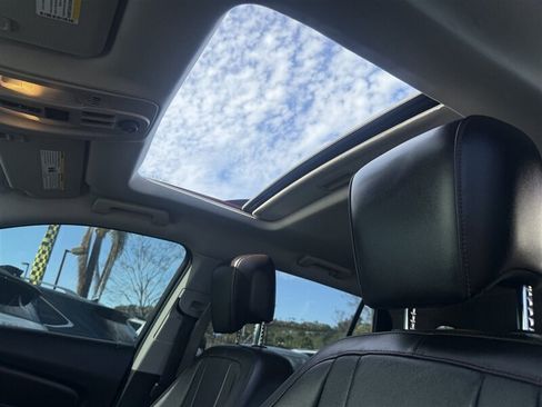 Used 2011 GMC Terrain SLT w/ Cargo Package image 5