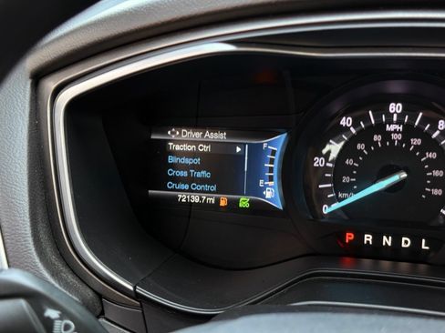 Used 2019 Ford Fusion SE FWD image 28