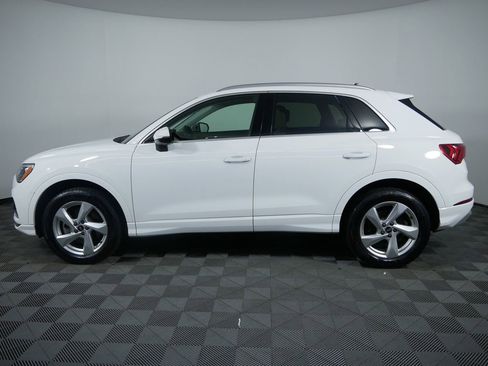 Used 2022 Audi Q3 2.0T Premium w/ Convenience Package image 5