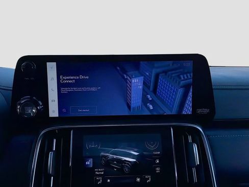 Used 2023 Lexus LX 600 4WD w/ Luxury Package image 34