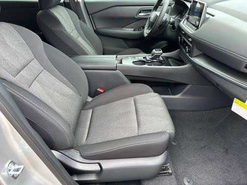 New 2025 Nissan Rogue SV FWD image 14