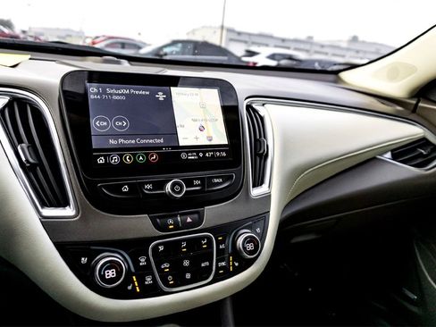 Used 2024 Chevrolet Malibu LT image 23