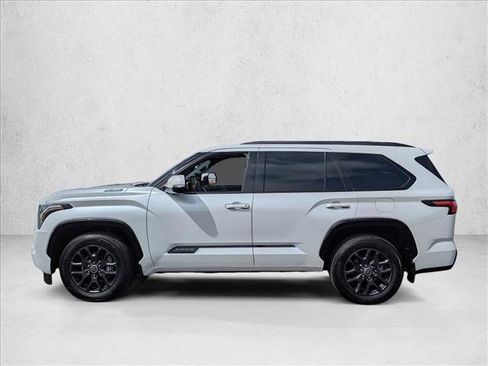 Used 2023 Toyota Sequoia Platinum AWD/4WD image 10