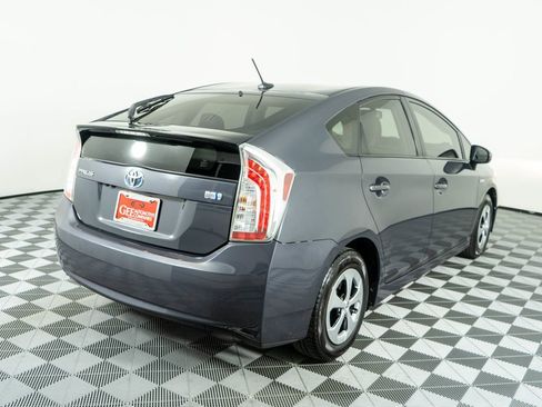 Used 2015 Toyota Prius Four image 6