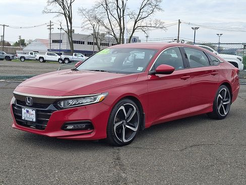 Used 2019 Honda Accord Sport image 3