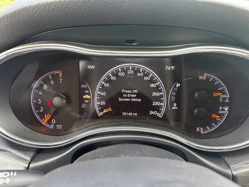 Used 2020 Jeep Grand Cherokee Limited AWD/4WD image 7