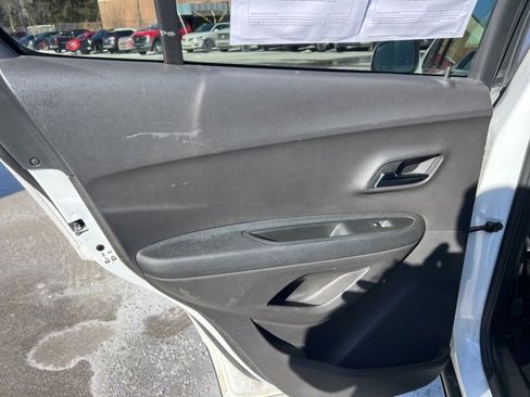 Used 2016 Chevrolet Trax LTZ image 15