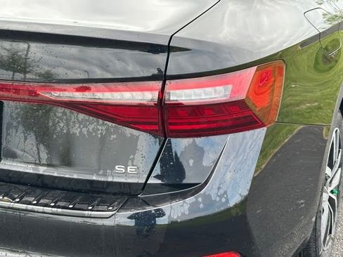 New 2025 Volkswagen Jetta SE FWD image 14