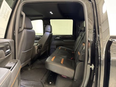 Used 2025 GMC Sierra 3500 AT4 w/ AT4 Premium Plus Package AWD/4WD image 8