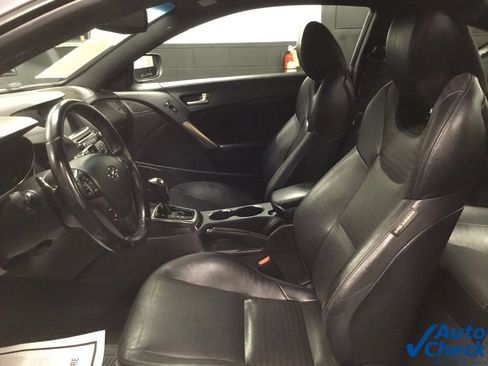 Used 2015 Hyundai Genesis 3.8 RWD image 24
