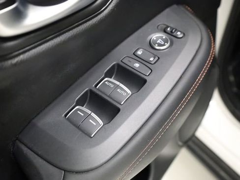 Used 2025 Honda HR-V Sport image 14