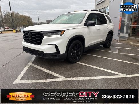 Used 2025 Honda Pilot Black Edition image 3