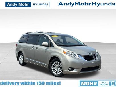 Used 2017 Toyota Sienna XLE w/ XLE Navigation Package