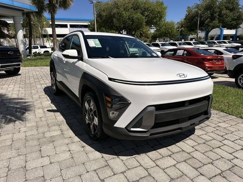 Used 2025 Hyundai Kona SEL FWD image 17