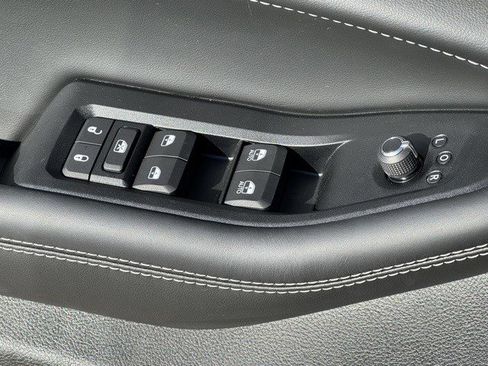 New 2026 Jeep Grand Cherokee Limited Reserve image 11