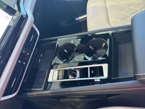 New 2026 Volkswagen Atlas Cross Sport SEL Premium R-Line image 19