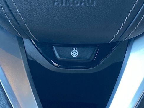 Used 2023 BMW 530e xDrive w/ Premium Package image 8