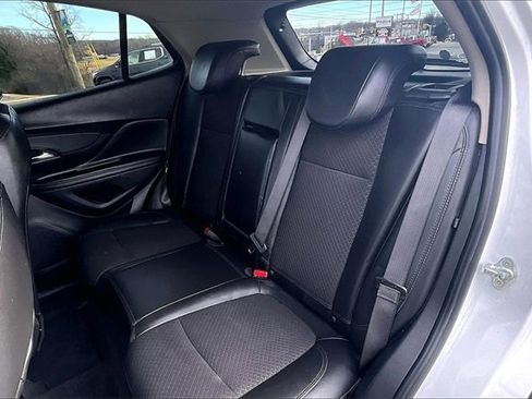 Used 2022 Buick Encore Preferred w/ Safety Package image 20