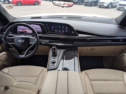 Used 2023 Cadillac Escalade Premium Luxury image 17