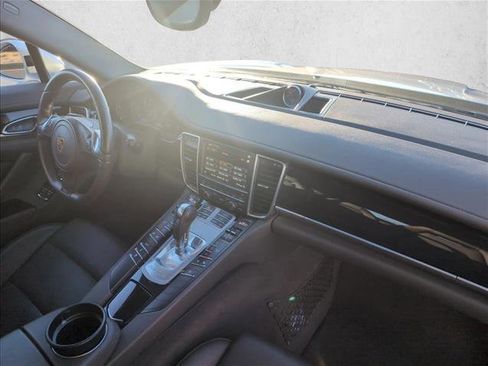 Used 2016 Porsche Panamera 4 Edition image 24