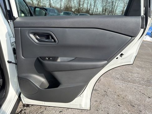 Used 2026 Nissan Rogue S image 23