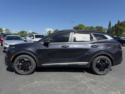 New 2026 Kia Sportage EX w/ EX Panorama Roof Package image 7