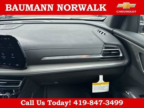 New 2025 Chevrolet Traverse LT w/ Enhanced Driving Package FWD image 50