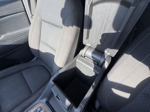 Used 2021 GMC Acadia SLE w/ Driver Convenience Package FWD image 14