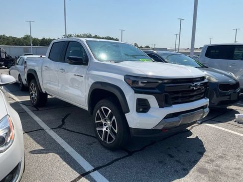 Used 2024 Chevrolet Colorado Z71 w/ Z71 Convenience Package 2 AWD/4WD image 1