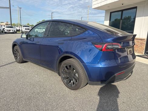 Used 2024 Tesla Model Y Long Range image 5