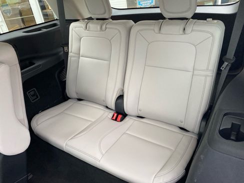 Used 2025 Lincoln Aviator Reserve w/ Jet Appearance Package AWD/4WD image 24