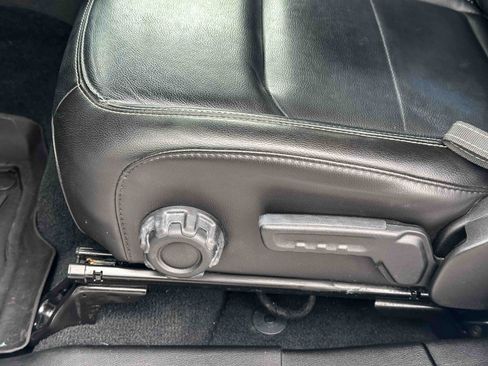 Used 2022 Jeep Wrangler Unlimited Sahara w/ Cold Weather Group image 15